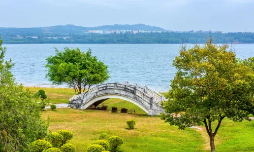 湖光巖風景區