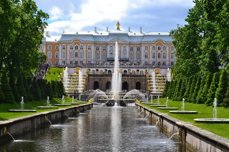 Hotels in Peterhof