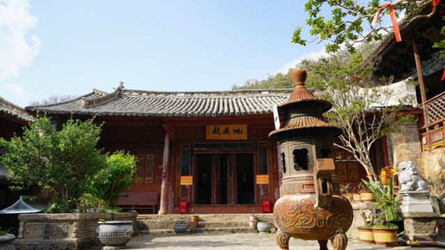 Miaofeng Mountain Deyunsi