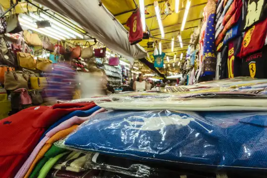 鄰近是隆夜市的酒店