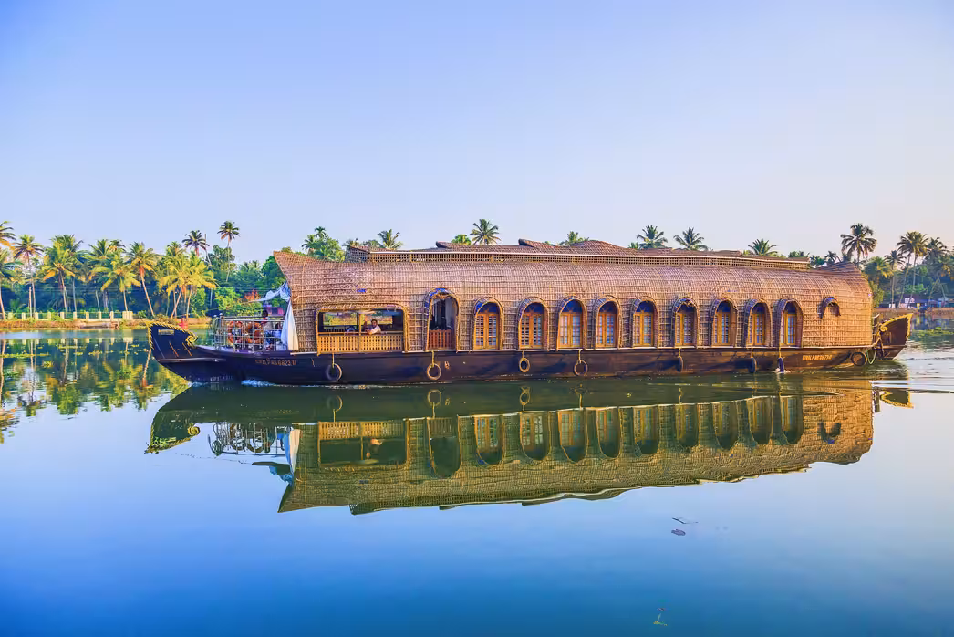 Flüge ${{cityDName}} Kochi