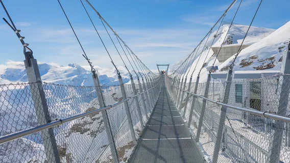 Titlis Cliff Walk