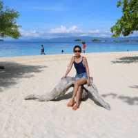 Relaxing in Banana Island