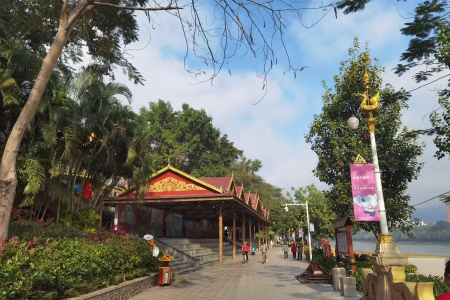 Xishuangbanna Binjiang Park