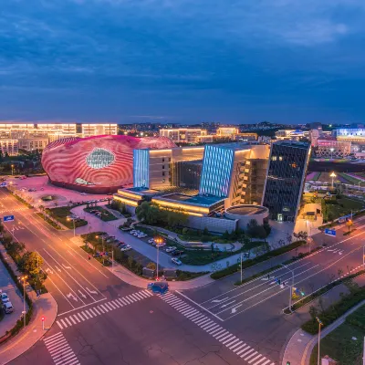 Hotels near Dongsheng Museum