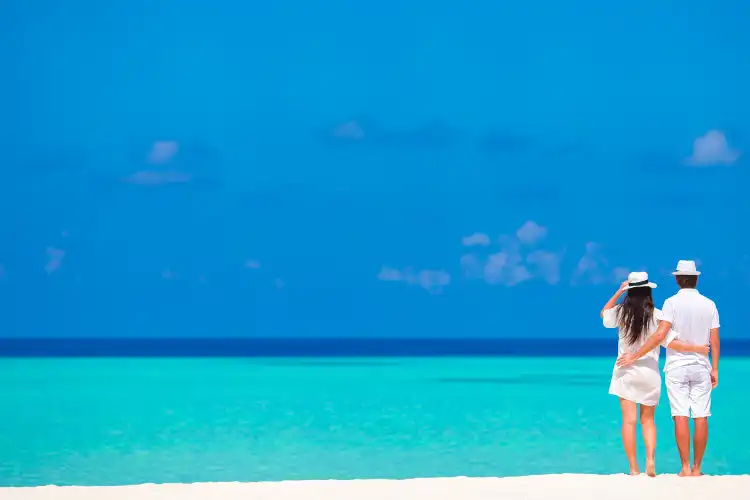 Hotels near En'boodhoofinolhu