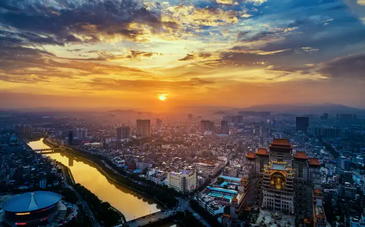 夜市街附近的飯店