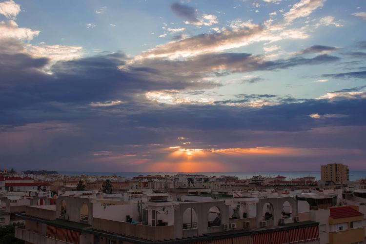 Compare 5 airports near Estepona