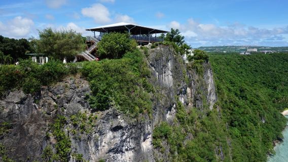 Two Lovers' Point