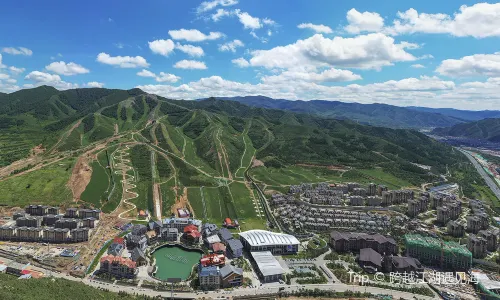 Suili Four-Season Town Resort