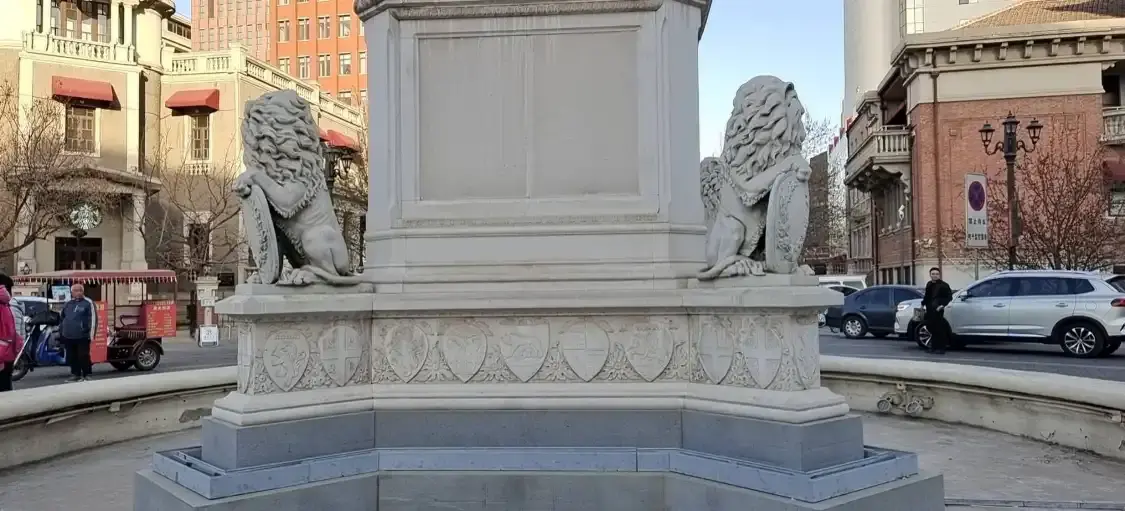 Hotels near Danding Square