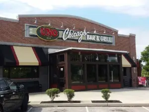 UNO Chicago Grill