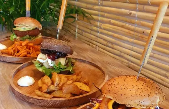 Honolulu- Food & Cocktails
