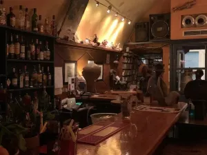 Kira Thira Jazz Bar