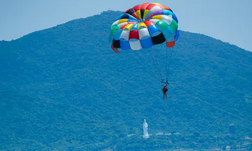 Paragliding in Da Nang