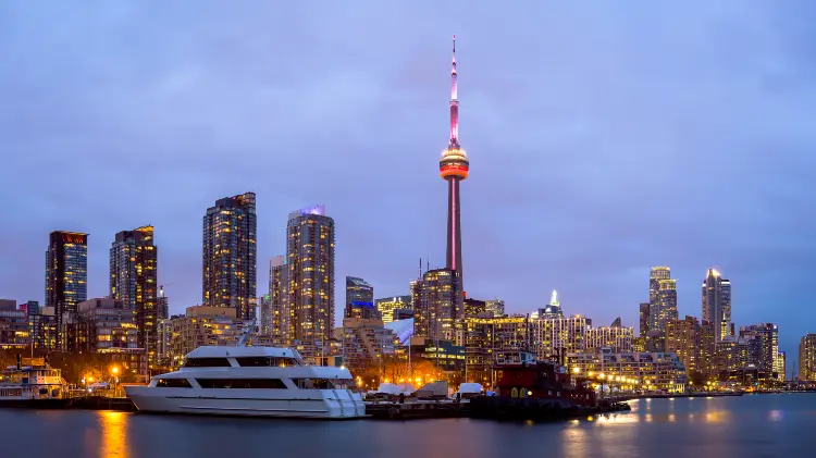 Popular Night Attractions in Toronto