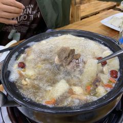 阿妈野生菌土鸡腊排骨·蒸汽石锅鱼 User Photo