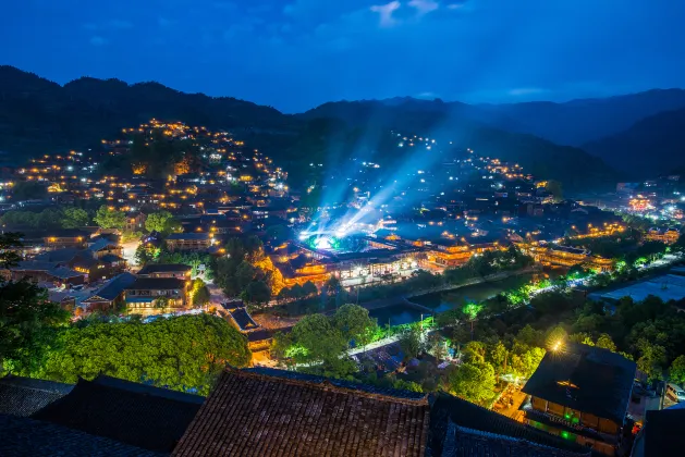 雷山設有游泳池的酒店