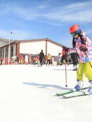 Xiangyanghengchong International Ski Field