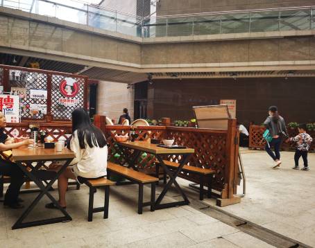 秦云老太婆摊摊面(全国总店)