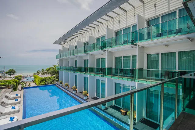 หนีเมืองไปติดเกาะกับ 8 ที่พักเกาะสมุย