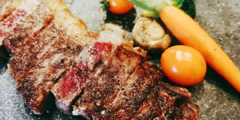 食間牛排（湖西路店）