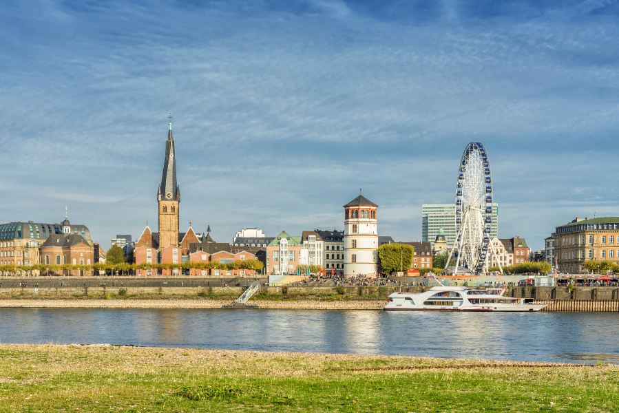 Pucallpa to Dusseldorf Flights