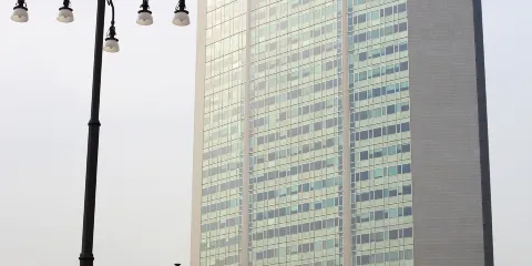 倍耐力摩天大廈