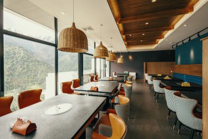 嘎尔庄园·星空之城·坐望雪山休闲餐吧