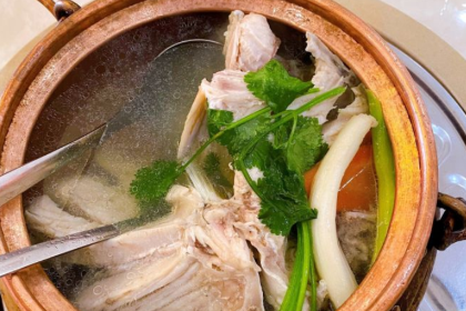 缘湖鱼庄石锅鱼(抚仙湖店)