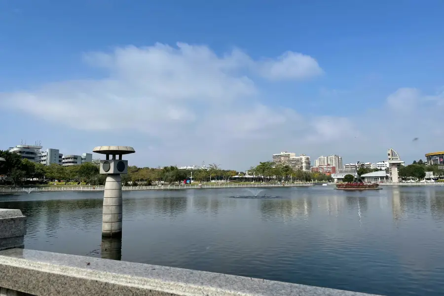 Ridong Park (Southeast Gate)