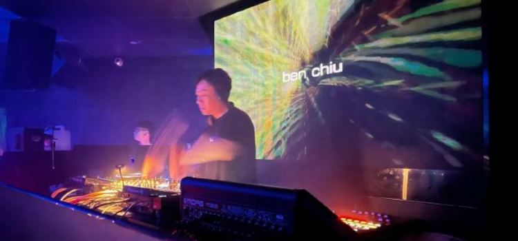 CLUB BETWEEN