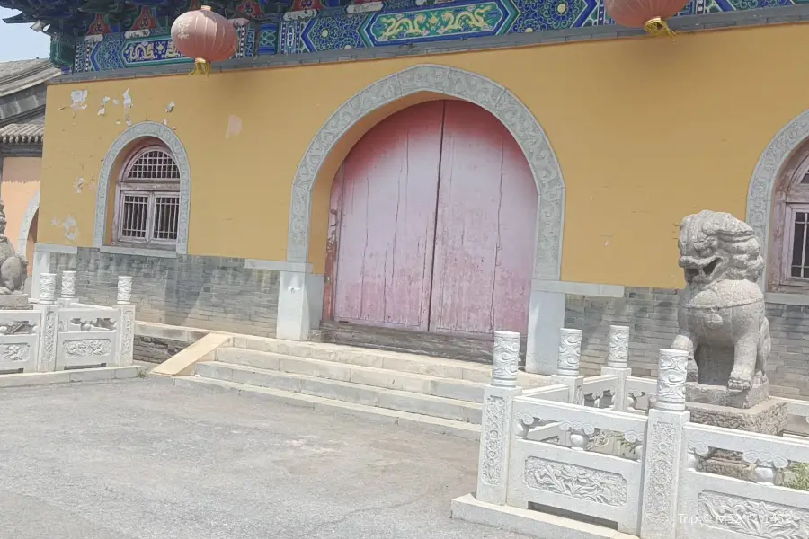 Zhenning Temple