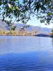 歡樂湖國際度假村