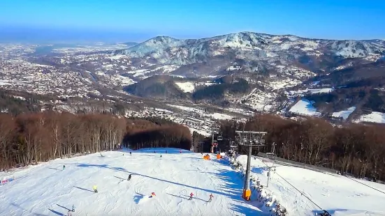 Czantoria Rope Ski Resort