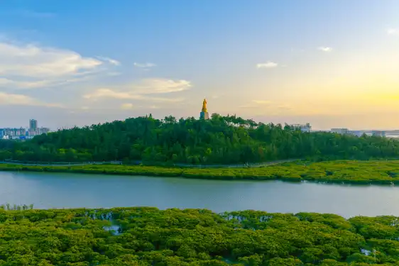 Hotels near Seventy-two Waterways