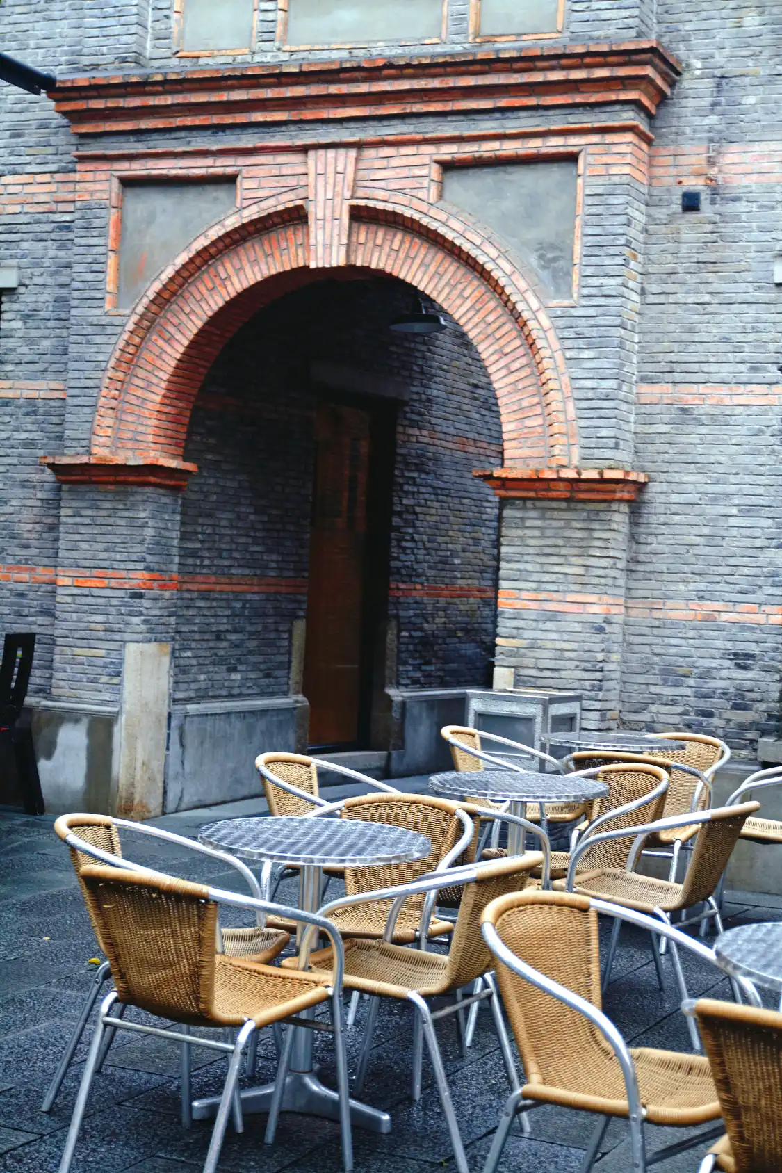 쓰쿠먼 주변 호텔