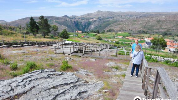 Interpretation Center Pedras Parideiras