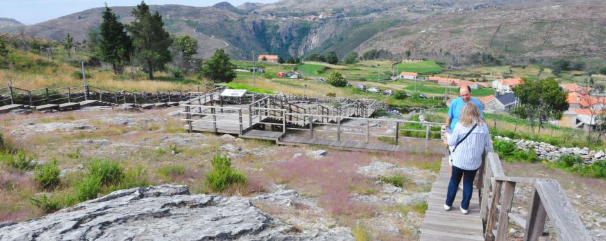 Interpretation Center Pedras Parideiras