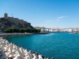 Flights Duqm to Muscat International Airport