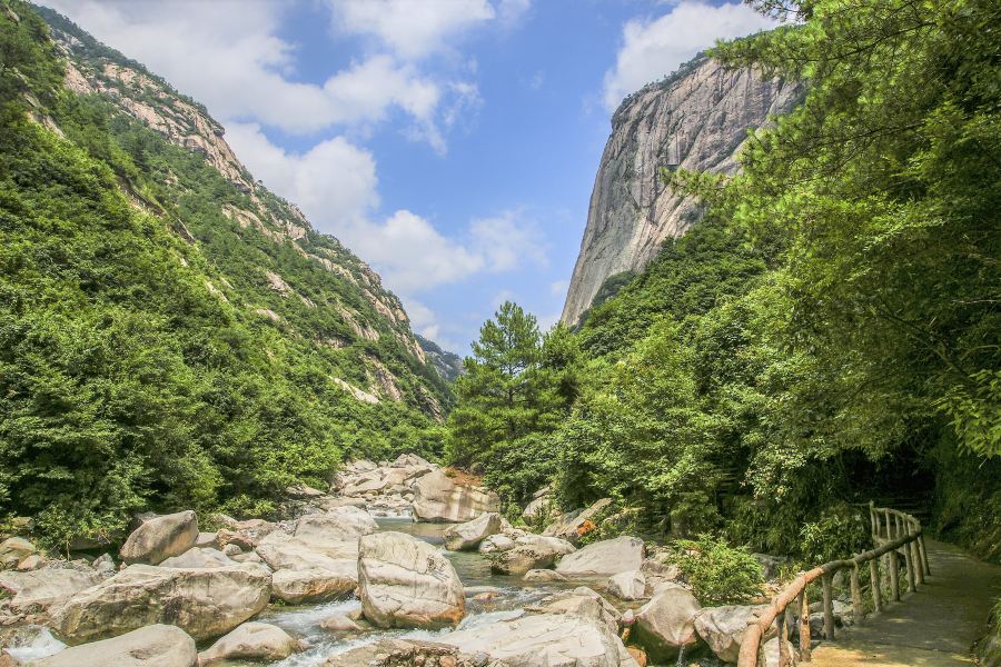 鄣山大峽谷