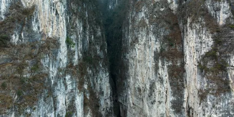 峨眉山生態猴區-一線天