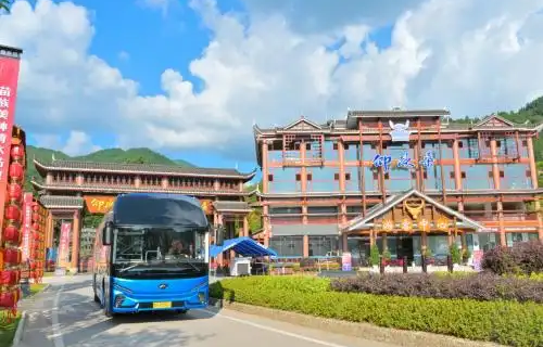 zhong guo xi jiang qian hu miao zhai - xi jiang jing qu zhi tong che