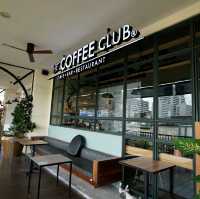 Coffee club ณ ท่ามหาราช