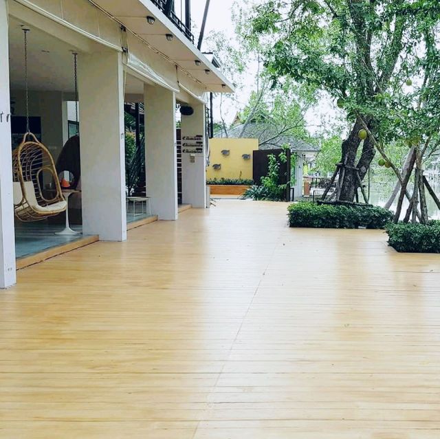 ที่พักริมน้ำบรรยากาศ​ธรรมชาติ​