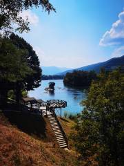 360 View of Drina River House