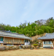 Suncheon Bay Haeryongseong Old House