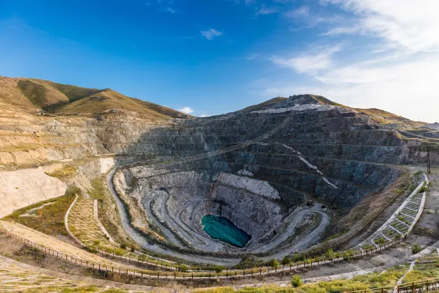 Vé máy bay Phú Uẩn Turpan