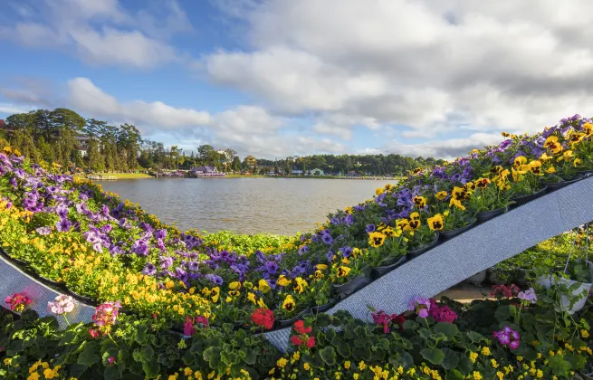 Flights from Ho Chi Minh City to Dalat