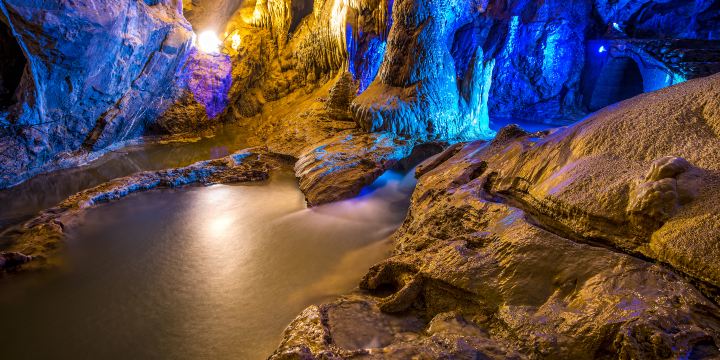 Qinglong Cave